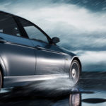 Stabilita v lete i v zime vďaka pneumatikám s asymetrickým dezénom